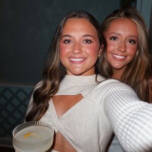 Meet your Posher, Angelena